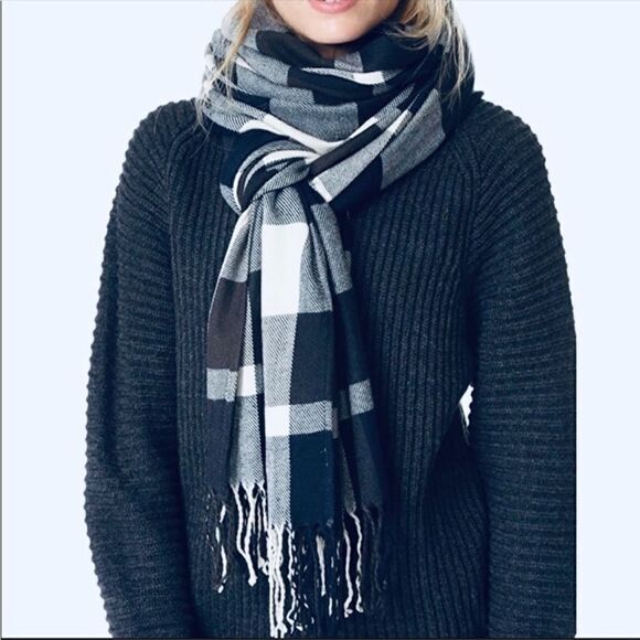 Plush Apparel Ultra Soft Plaid Fringe Scarf Navy White - Picture 1 of 4